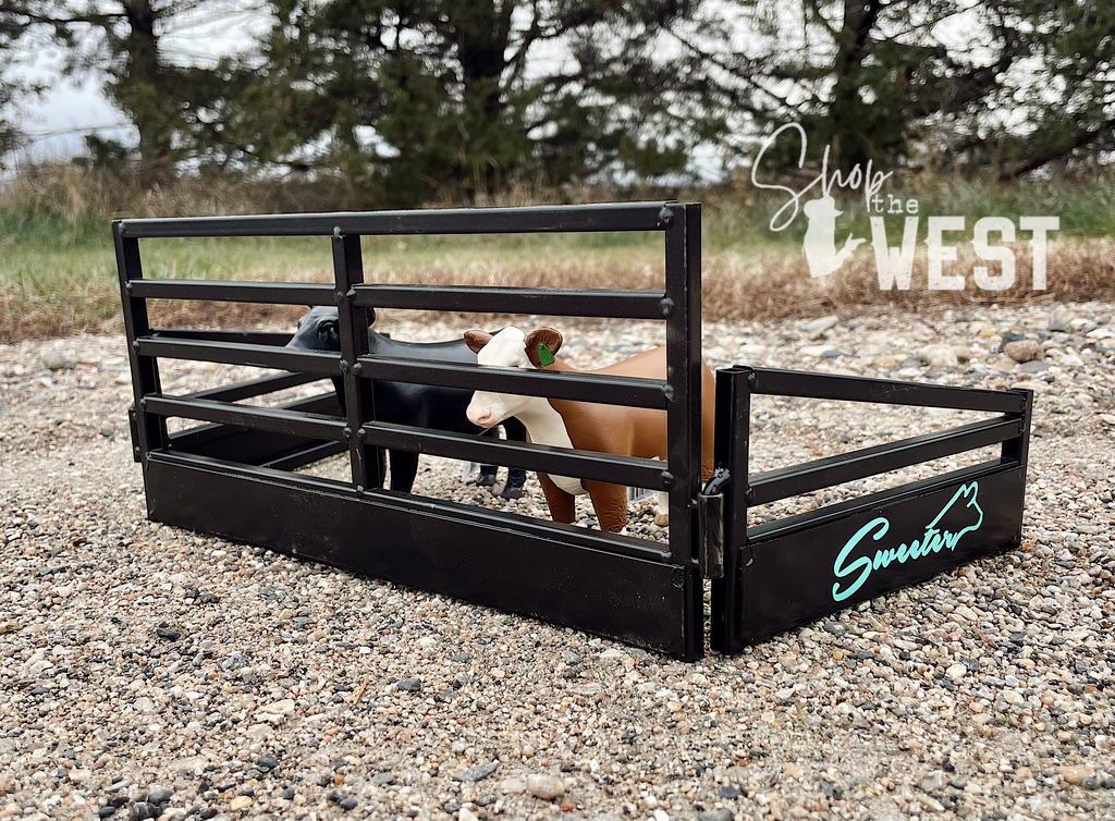 小物 Destroy black stall Amazon.com: Little Buster Toys Black Chute Trailer 1/16th